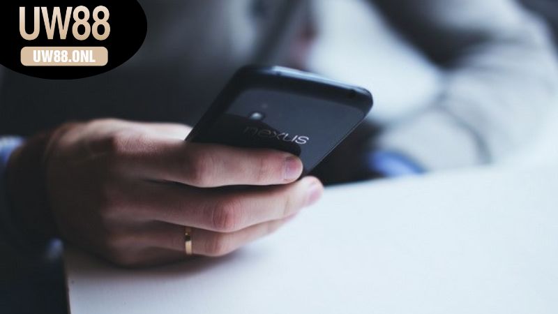 Các game hot nhất khi chơi uw88 bằng điện thoại